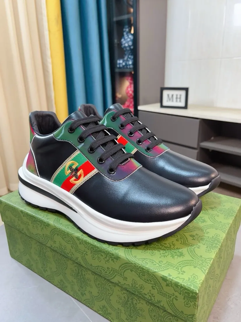Factory price 420🌹🌹GUCCI [Gucci] New high-end brand of men's shoes, the latest fashionable casual men's shoes, trendy and versatile, relaxed and sporty style, uppers imported from Italy, first-layer cowhide, genuine leather lining and ultra-fine workmanship. Original personalized fashionable rubber wear-resistant outsole, light and comfortable on the foot, size 38-44